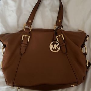 Mickael kors purse